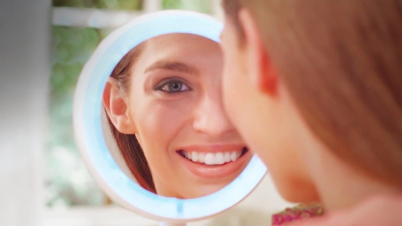 Складане дзеркало для макіяжу з Led-підсвіткою My Fold Away Mirror – фото 2