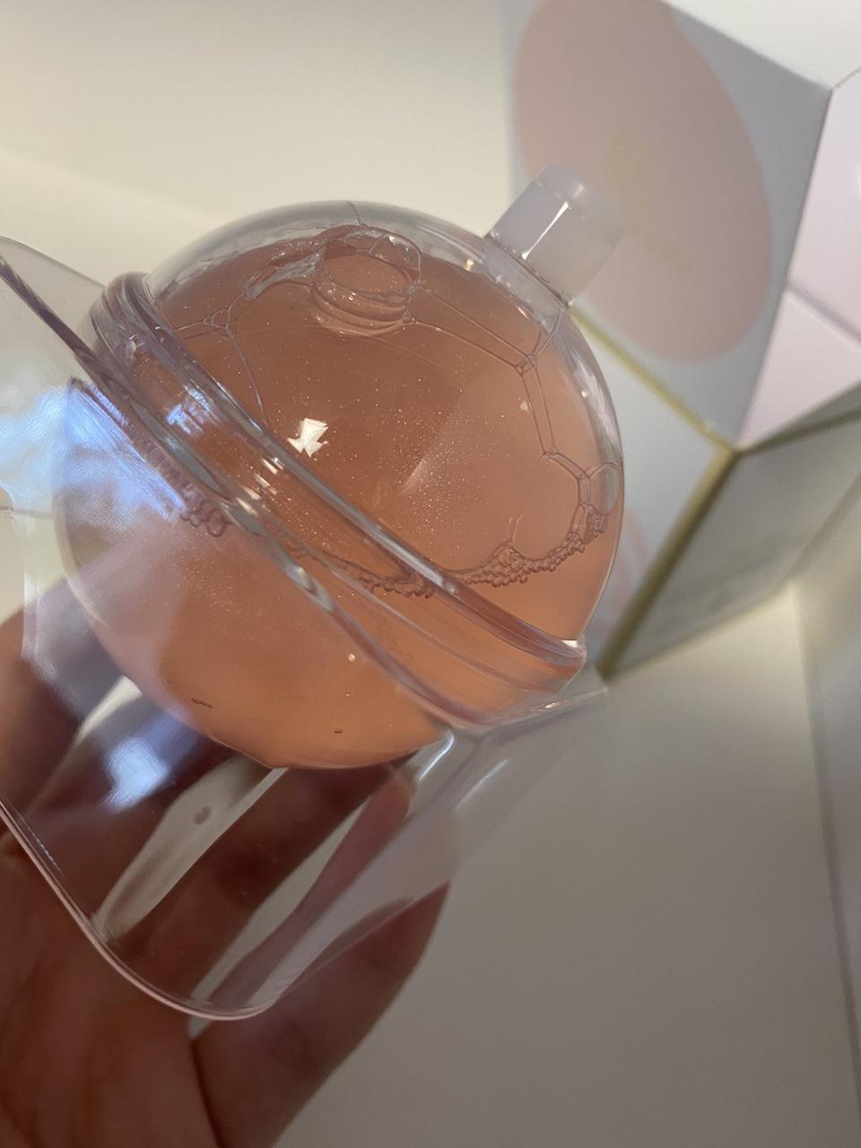 Кулька для вмивання з екстрактом вишні,яблока Cherry Blossom With Water Cleansing Ball 100g – фото 1
