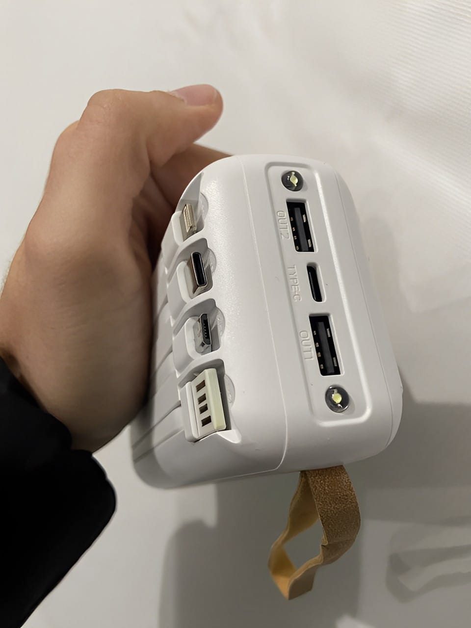 Повербанк Viaking 30000 mAh із сонячною панеллю, 4 кабелі, Портативний зарядний пристрій – фото 2