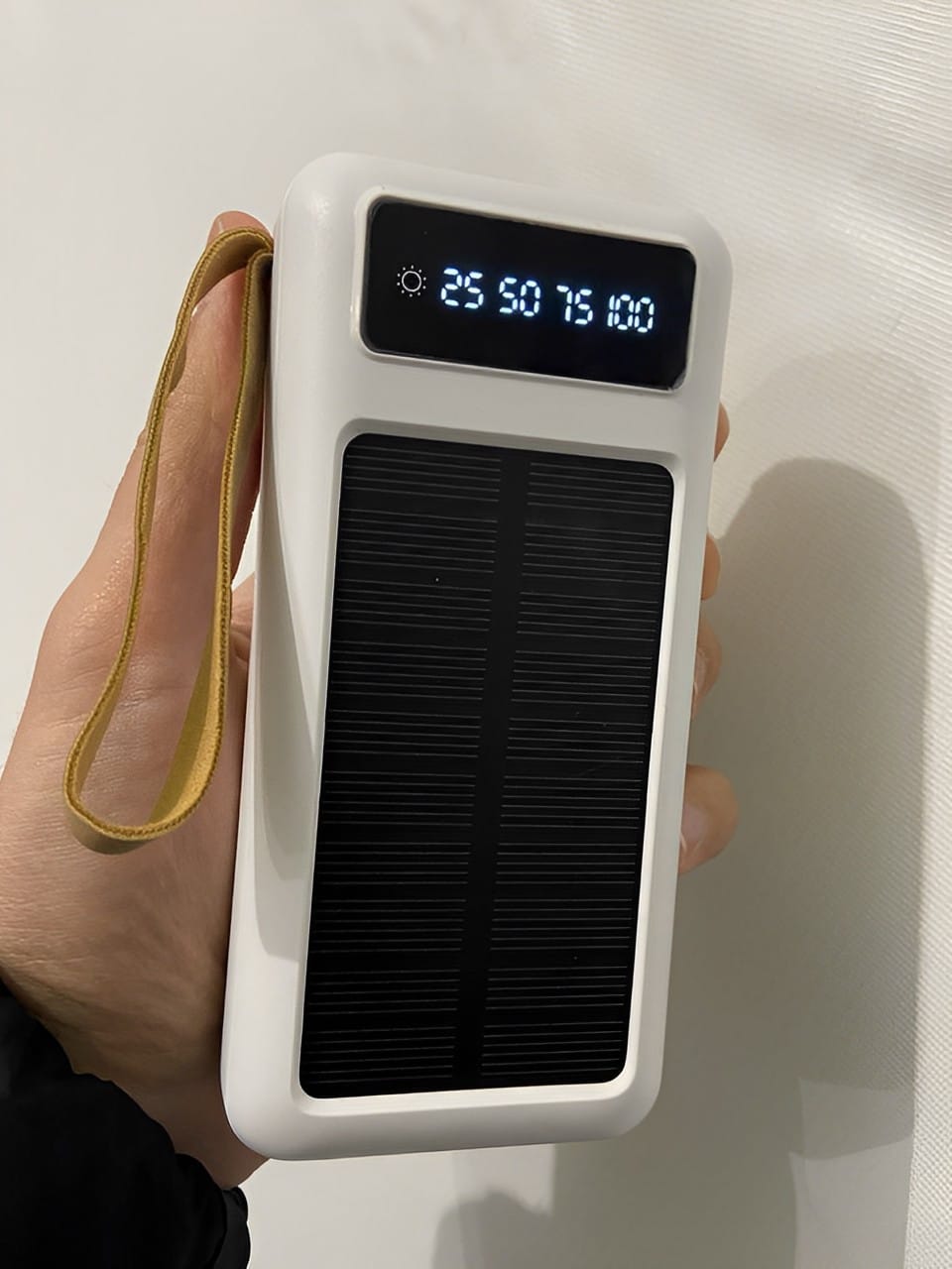 Повербанк Viaking 30000 mAh із сонячною панеллю, 4 кабелі, Портативний зарядний пристрій – фото 1