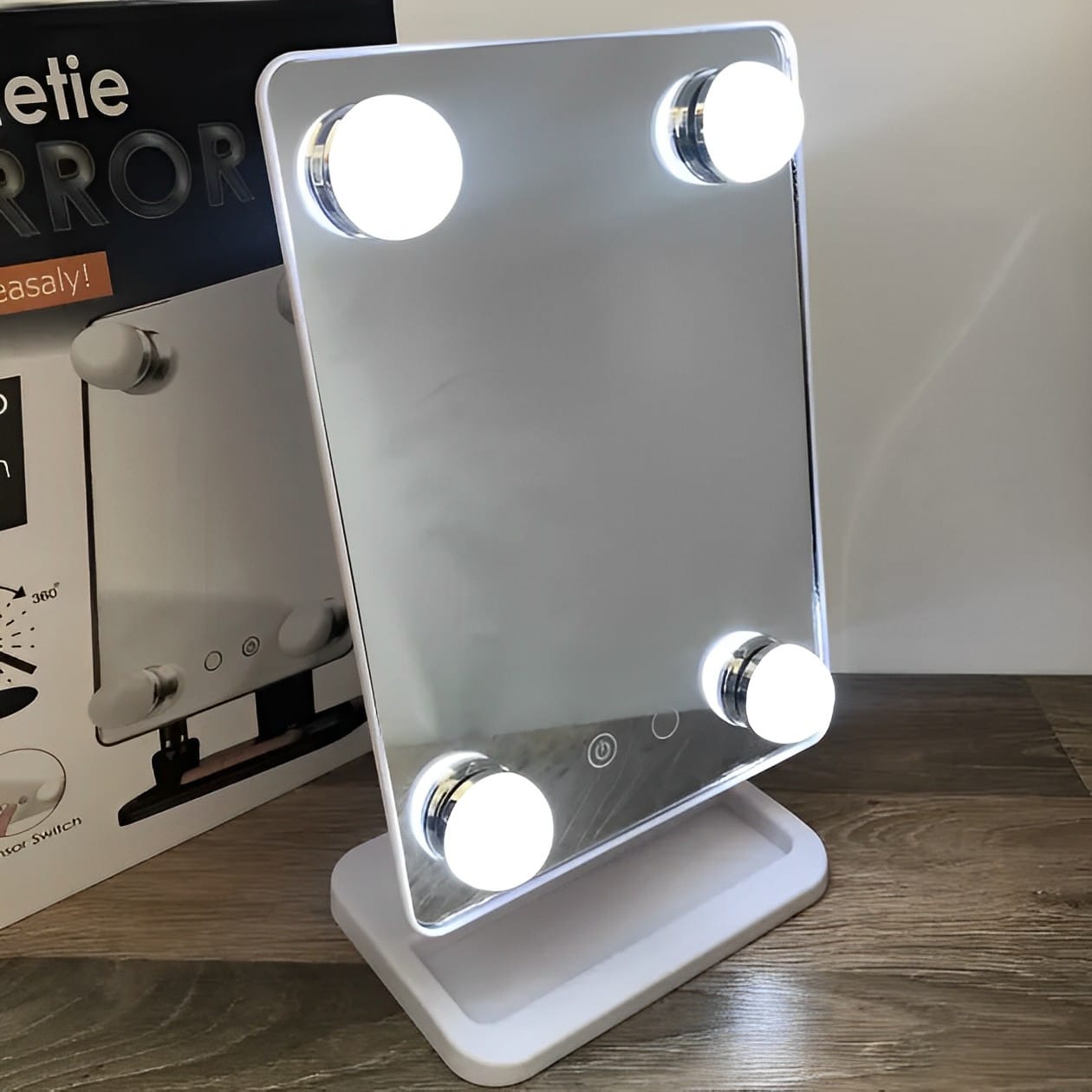 Компактне дзеркало з підсвіткою для макіяжу MCH Cosmetie Mirror 360 Rotation Angel з LED-підсвіткою для дому – фото 4