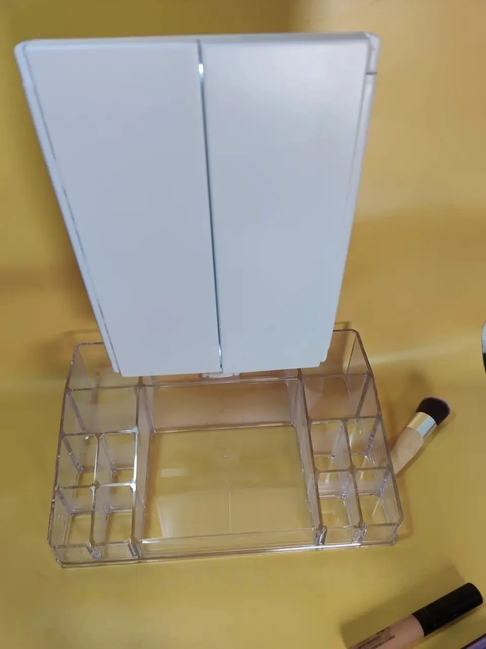 Потрійне дзеркало з LED-підсвіткою і підставкою для косметики, органайзер для косметики – фото 3