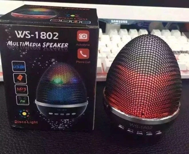 Акумуляторна бездротова портативна колонка WS-1802 з функцією Bluetooth, FM радіо, зі світломузкою – фото 1