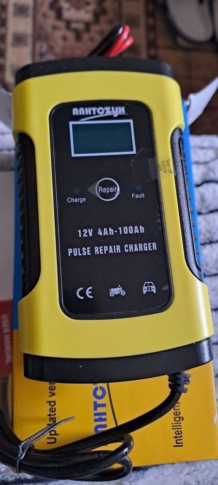 Інтелектуальний зарядний пристрій для акумуляторів RJTIANYE 12 V 6 A 2 AH-100AH (RJ-C120501A) – фото 2