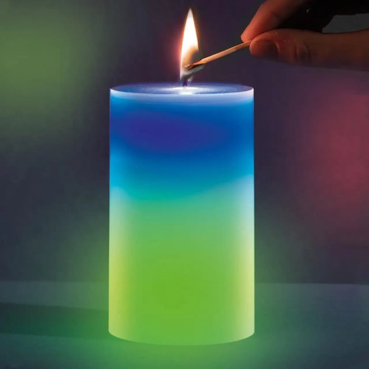 Декоративна воскова свічка з ефектом полум’я і LED-підсвіткою Candles magic 7 кольорів RGB – фото 1