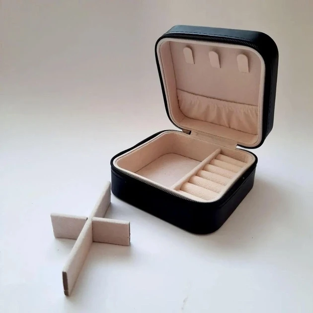 Квадратна скринька для прикрас Колір: Чорний – фото 5