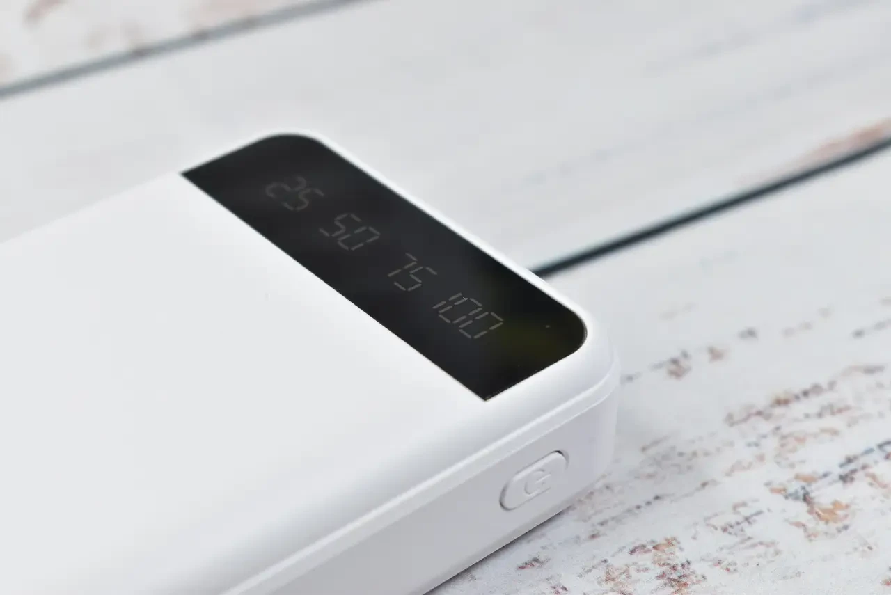 Power Bank Smart Intelligent Fast Charging KJ-P16 зарядний пристрій 50000mAh Білий – фото 5