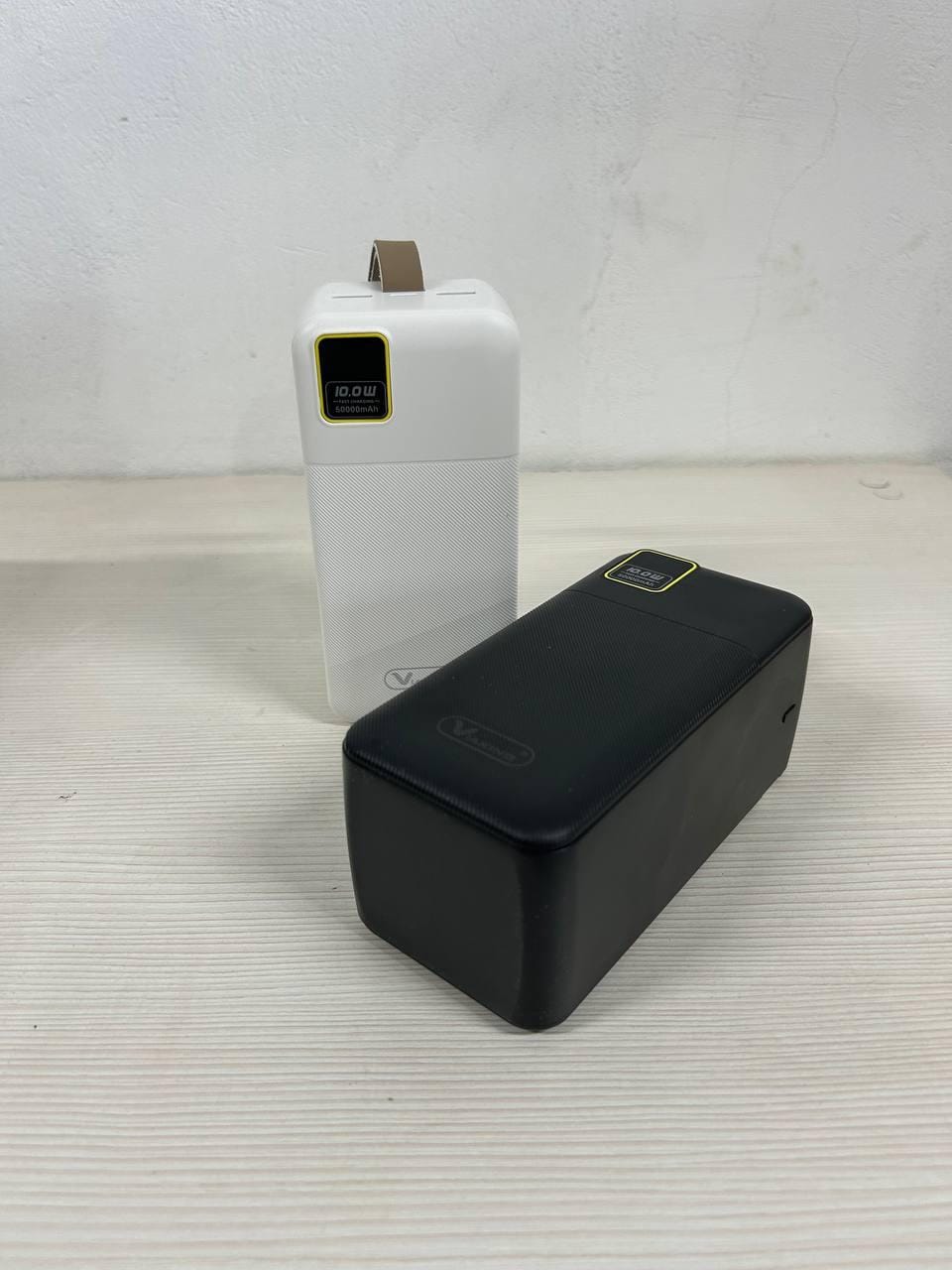 Стильний Mobile power bank 50000 mAh QC-Q25 з LCD-дисплей Білий – фото 2