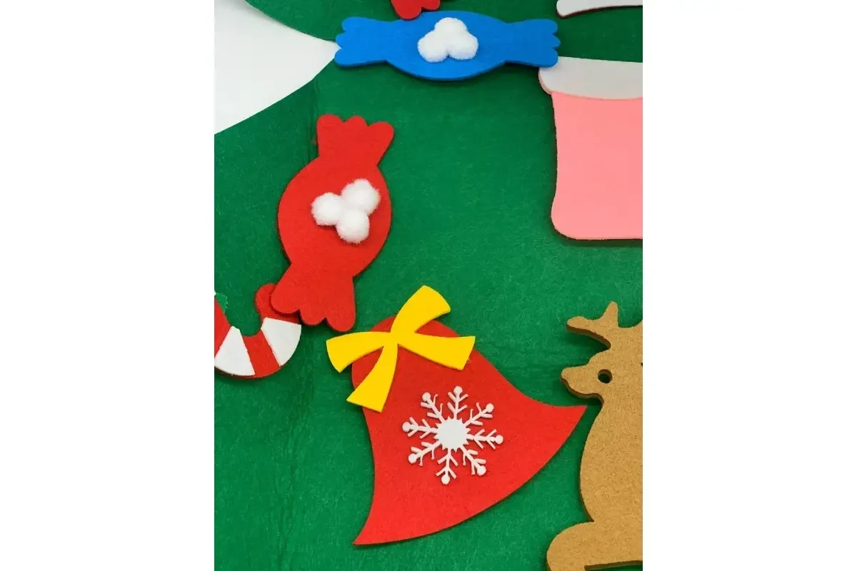 Дитяча Різдвяна ялинка з іграшками з фетру Chrismas Free Дитяча ялинка на стіну 95×70 см – фото 2