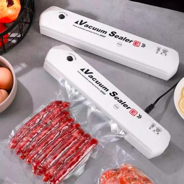 Вакуумний пакувальник продуктів Vacuum Sealer кухонний вакууматор для дому прилад для вакуумного пакування їжі, – фото 1
