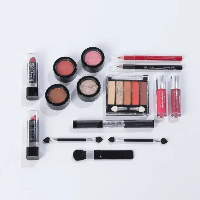 Набір декоративної косметики в алюмінієвому кейсі з дзеркалом Makeup set MC1488 Сріблястий – фото 2