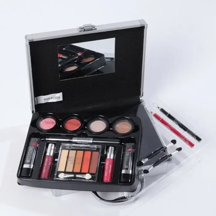 Набір декоративної косметики в алюмінієвому кейсі з дзеркалом Makeup set MC1488 Сріблястий – фото 7