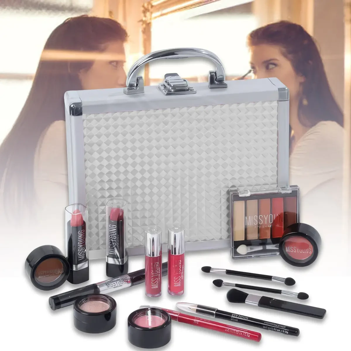 Набір декоративної косметики в алюмінієвому кейсі з дзеркалом Makeup set MC1488 Сріблястий – фото 1