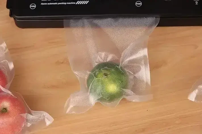 Вакуумний пакувальник для кухні чорний Вакууматор побутовий vacuum sealer Продуктовий вакуумний пакувальник для дому – фото 6