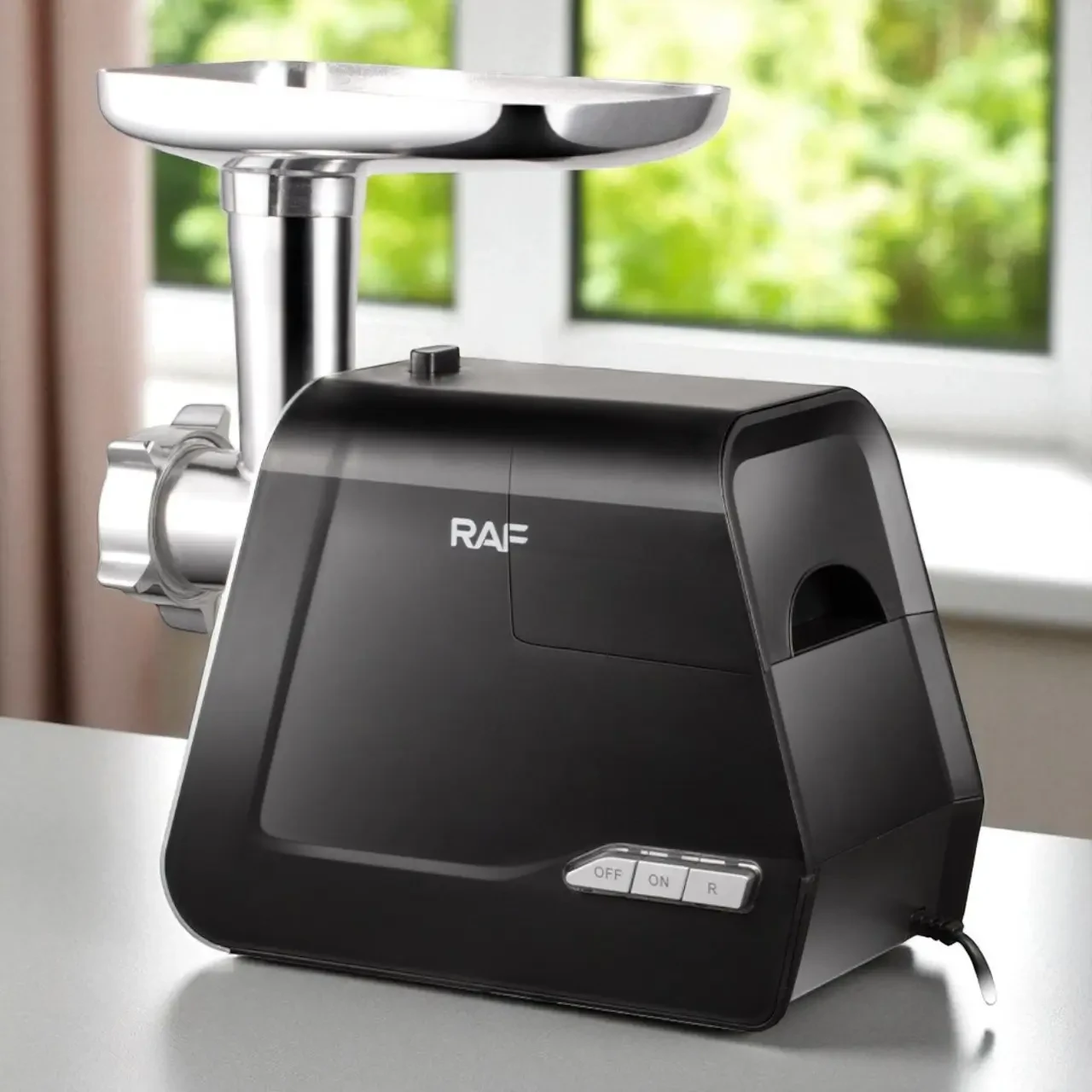 Електрична м’ясорубка з насадками та захистом від перегрівання RAF R.3375 1000 Вт