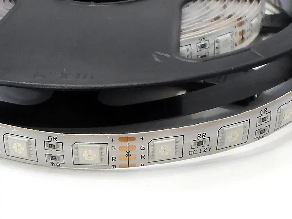 Розумна світлодіодна гірлянда LED RGB 5050, 5 м, водонепроникна IP67, багатобарвна підсвітка, з USB живленням 5.5V
