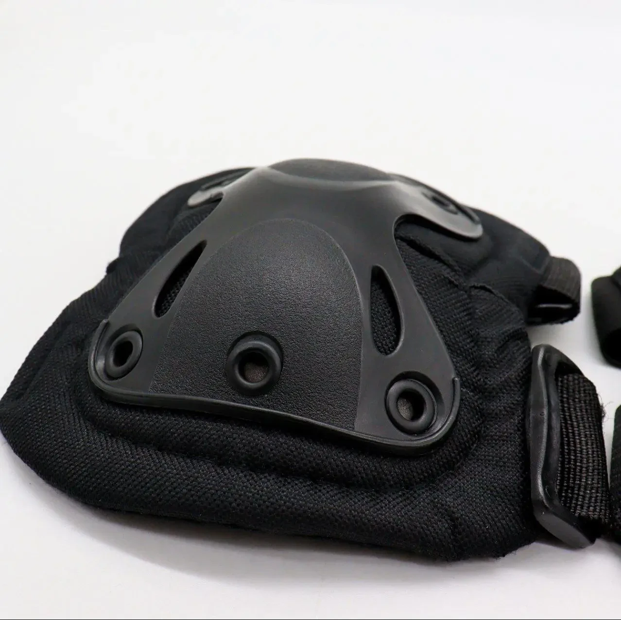 Набір тактичного захисту Eagle KN-04 Black: налокітники та наколінники, нейлон