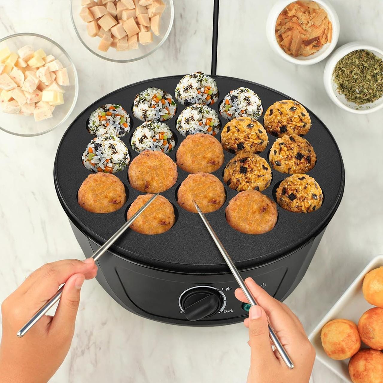 Електрична такоячниця RAF Takoyaki Maker для приготування пончиків, кейсів-попсів і м’ясних кульок (18 комірок) антипригарна