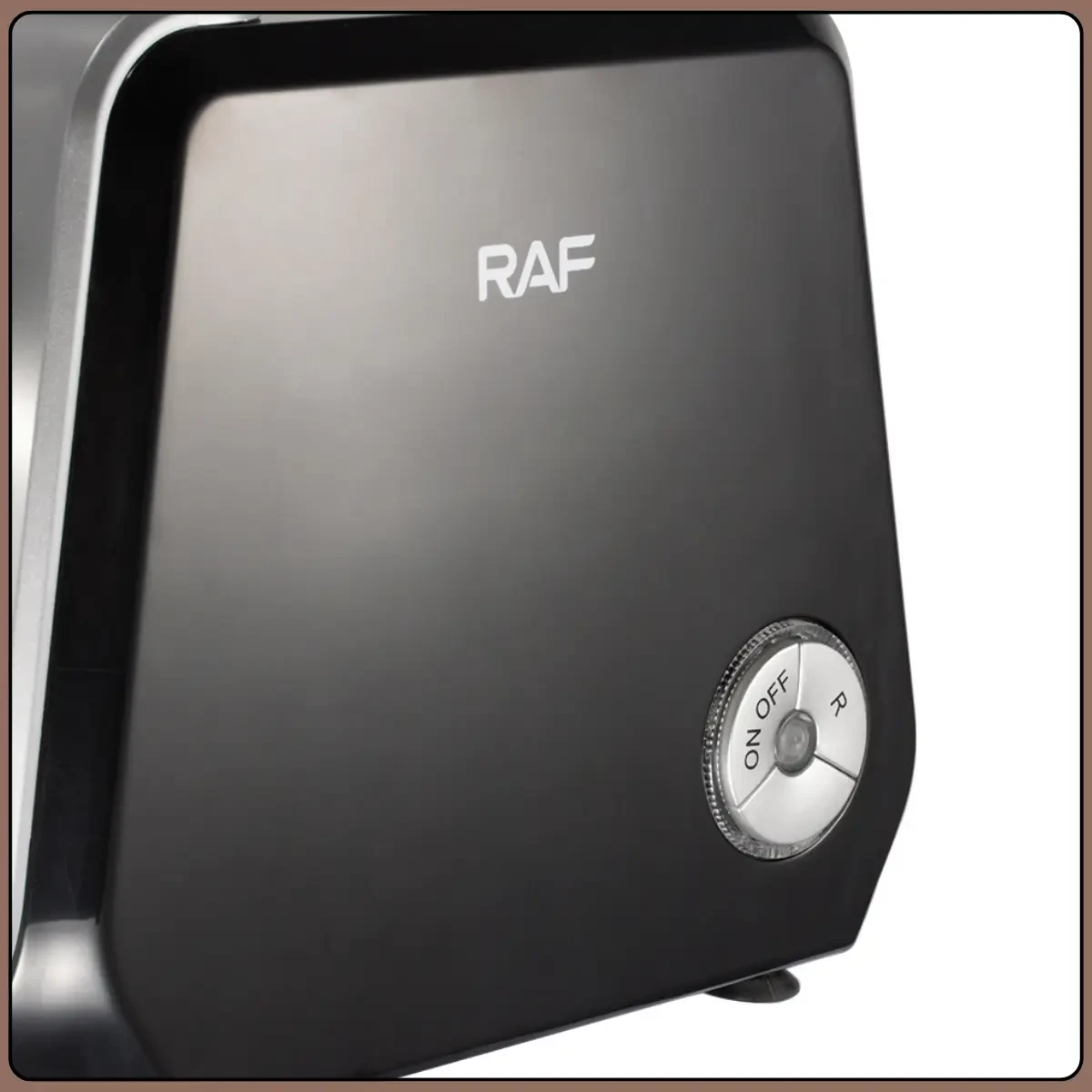 Електрична м’ясорубка з насадками для фаршу, ковбаси та кебе RAF R.3374 1000W