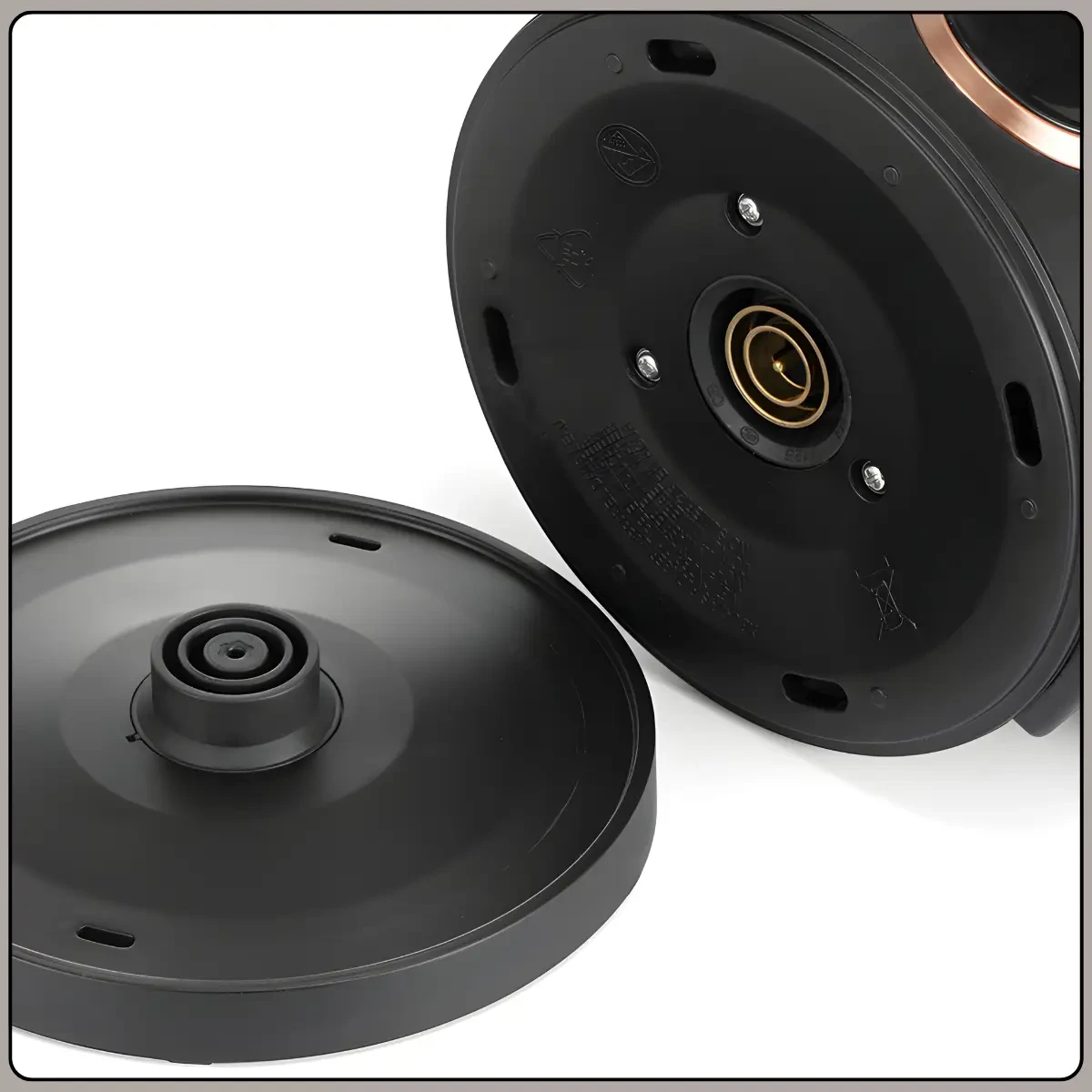 Електричний чайник 1.5 л з автоматичним вимкненням і поворотною базою 360° RAF R.7984 1500W Чорний