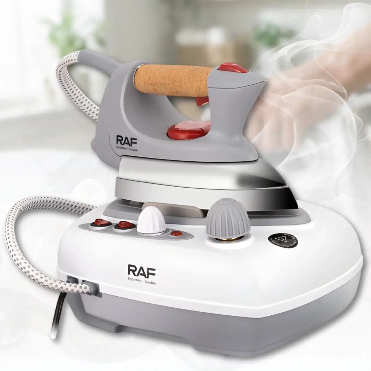 Праска з парогенератором, алюмінієвою підошвою і корковою ручкою RAF R.1254 2000W