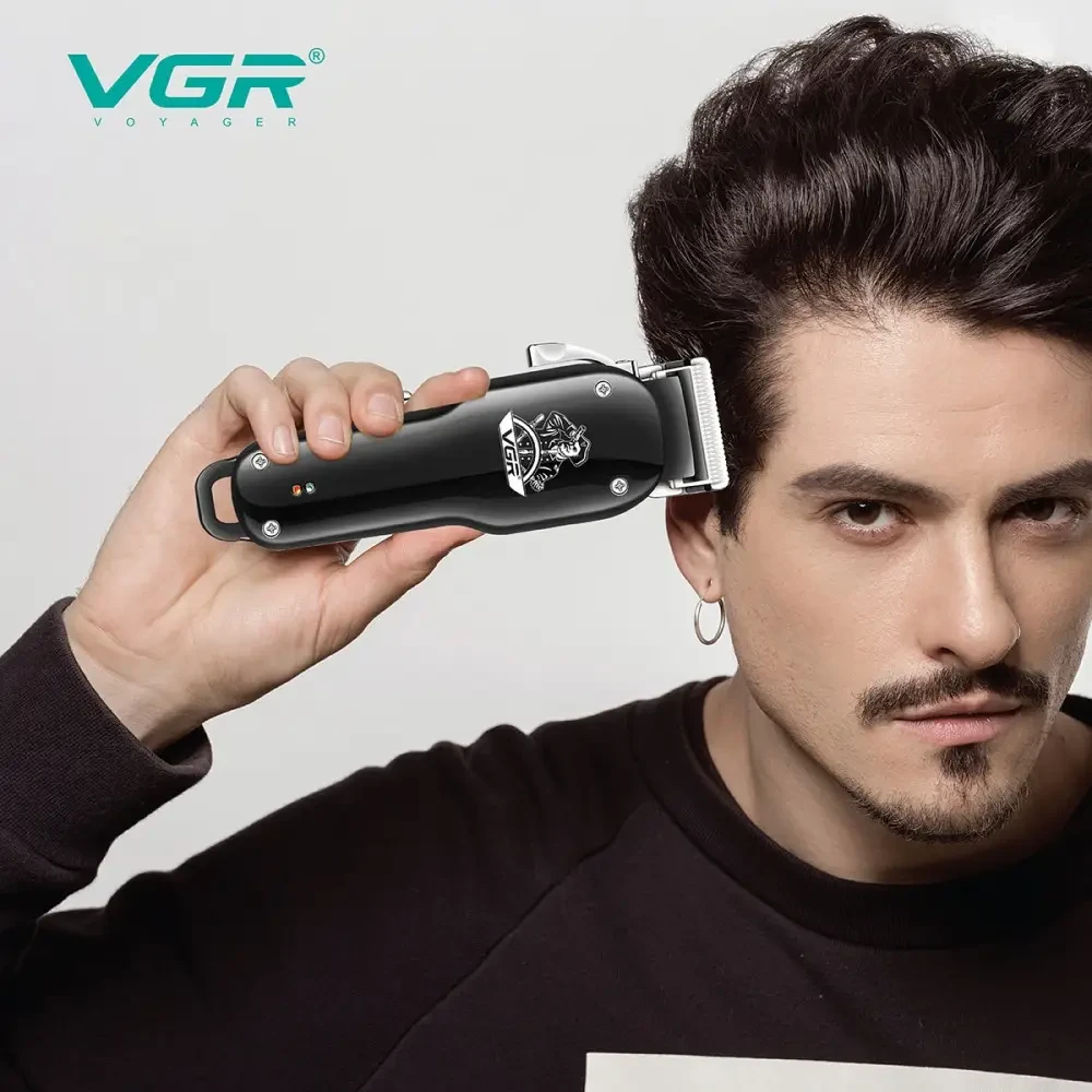 Машинка для стриження (clipper) VGR V-679 BLACK, 4 насадки