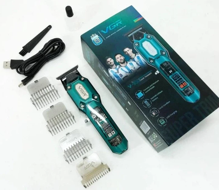 Акумуляторна машинка для стрижки VGR V900 Green з набором насадок