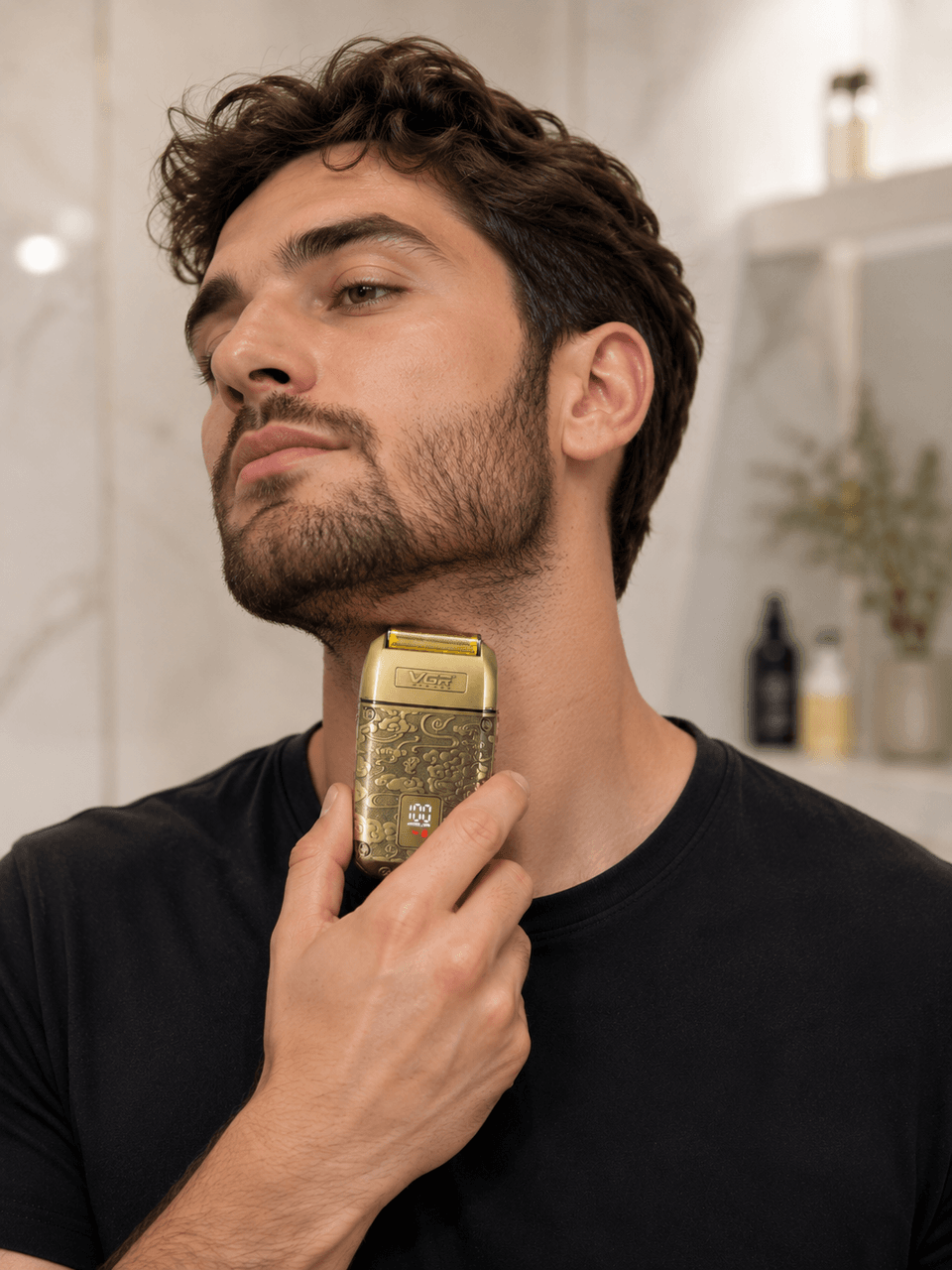 Бритва VGR V 336 Gold/ Шейвер акумуляторна з потрійним лезом/Мерли 8500 об/хв
