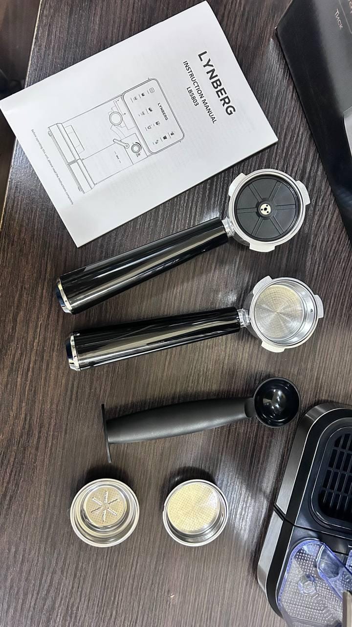 Автоматична кавомашина Lynberg Cafe Lux 20K LB5803 20 бар, 3000Вт з сенсорним керуванням